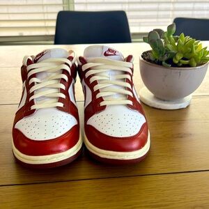 nike dunk size 8.5 vintage red